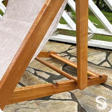 Carregar imagem no visualizador da galeria, Kit 2 Cadeiras Preguiçosas + Ombrelone - Área Externa