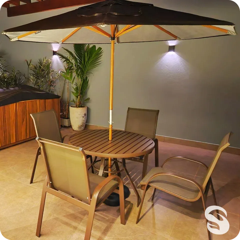 Kit De Piscina E Área Externa 4 Cadeiras + Mesa 1m